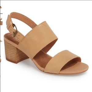 TOMS Leather Poppy Chunky Heel Tan Sandals 7W